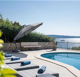 5 bedroom beachfront villa with pool on Ciova Island, Trogir, sleeps 12